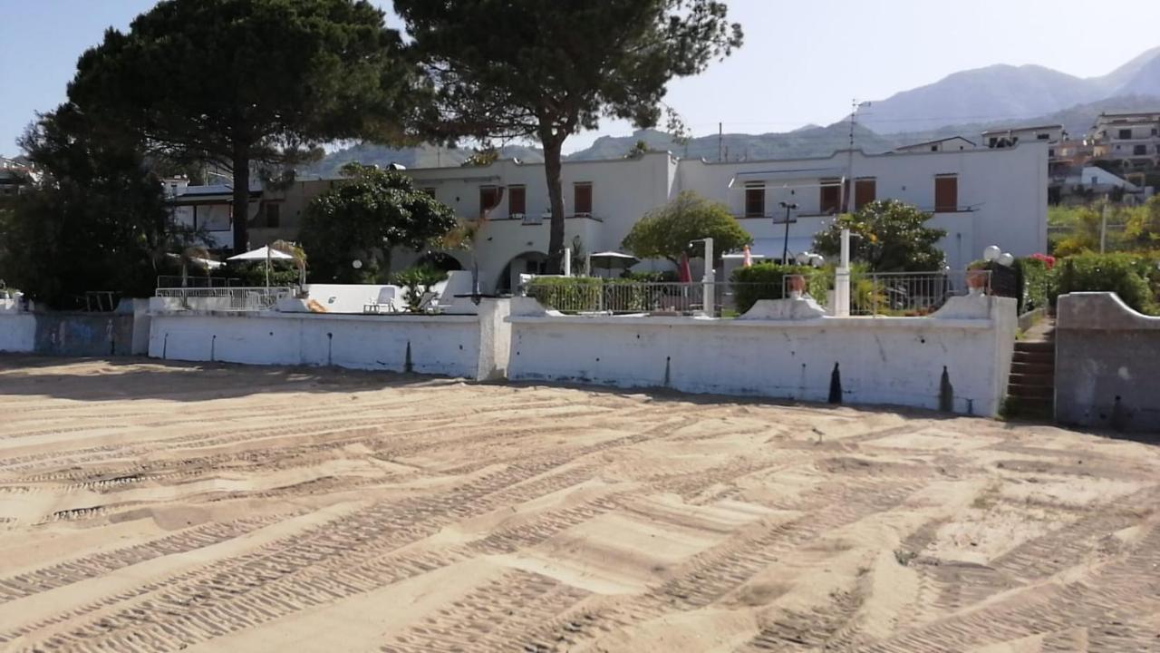 Villa A Diamante Sulla Spiaggia Belvedere Marittimo Exterior photo